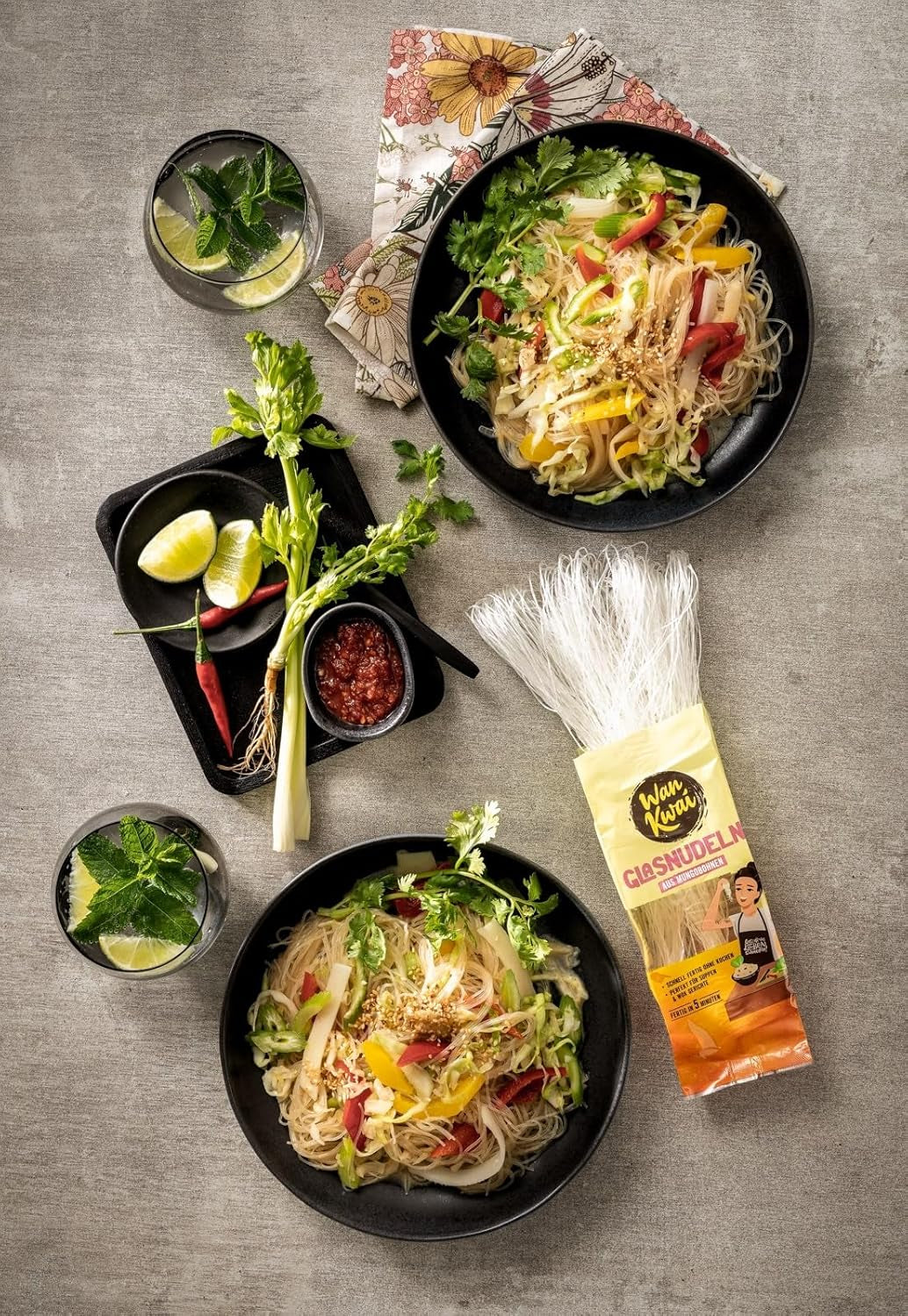 Wan Kwai Glass Noodles 100g – Varietà asiatica gourmet! Senza glutine, a base di amido di fagioli mung e acqua. Ideale per zuppe, piatti wok e insalate. Texture delicata, pronta in 5 minuti.