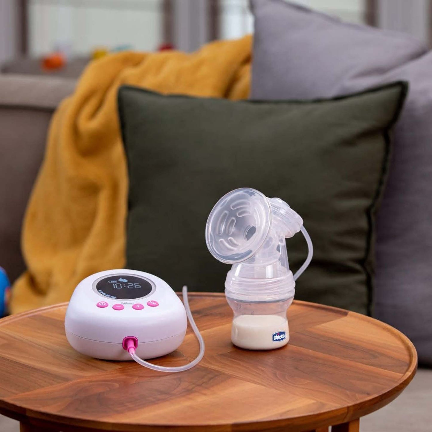 Tiralatte elettrico Chicco con fasi di stimolazione ed estrazione, 10 livelli di intensità, comodo e veloce, forma ergonomica, con tettarella inclinata e tappo a tenuta, bianco, 150 ml Accessori Alimentazione e Allattamento Bebe Naty Shop
