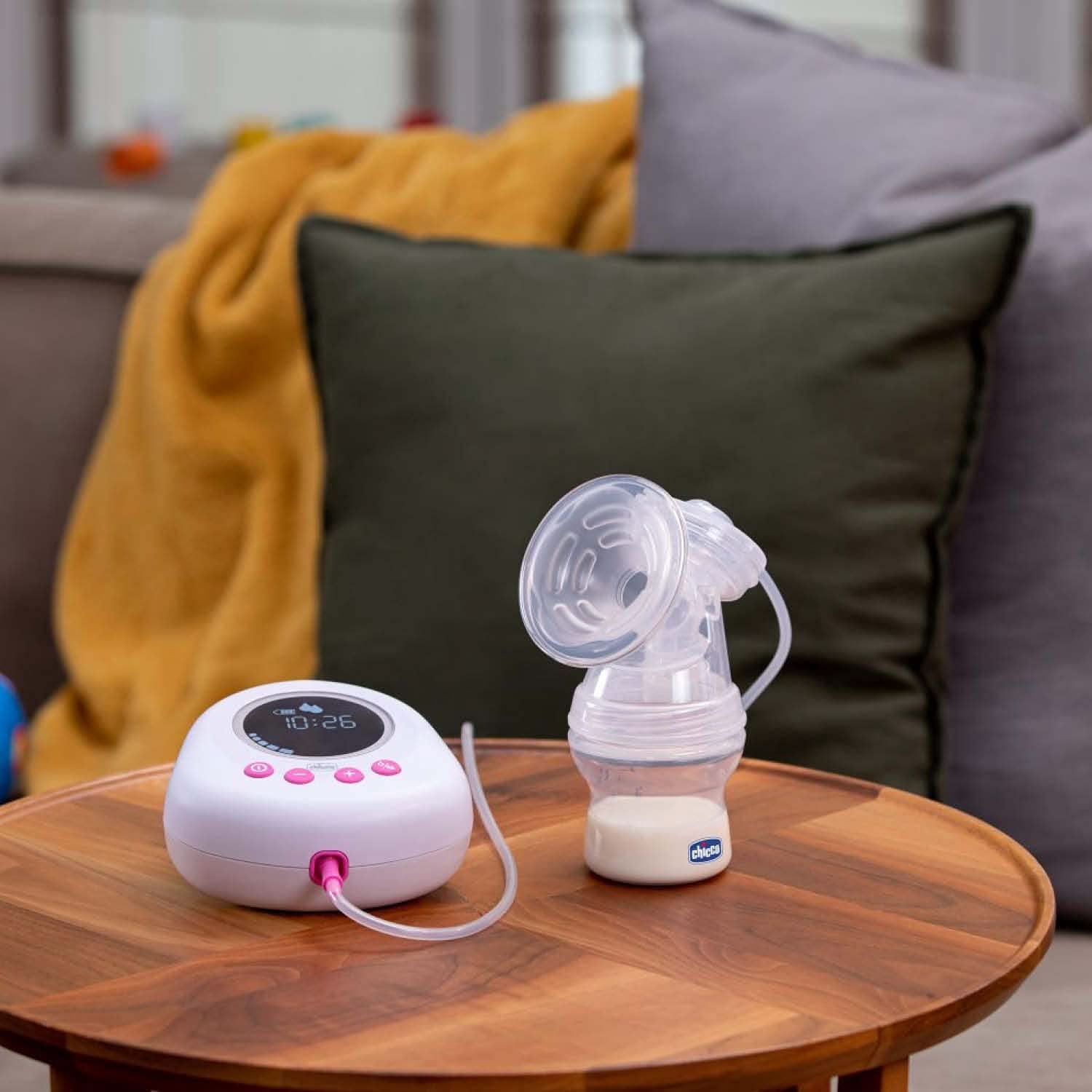Tiralatte elettrico Chicco con fasi di stimolazione ed estrazione, 10 livelli di intensità, comodo e veloce, forma ergonomica, con tettarella inclinata e tappo a tenuta, bianco, 150 ml Accessori Alimentazione e Allattamento Bebe Naty Shop
