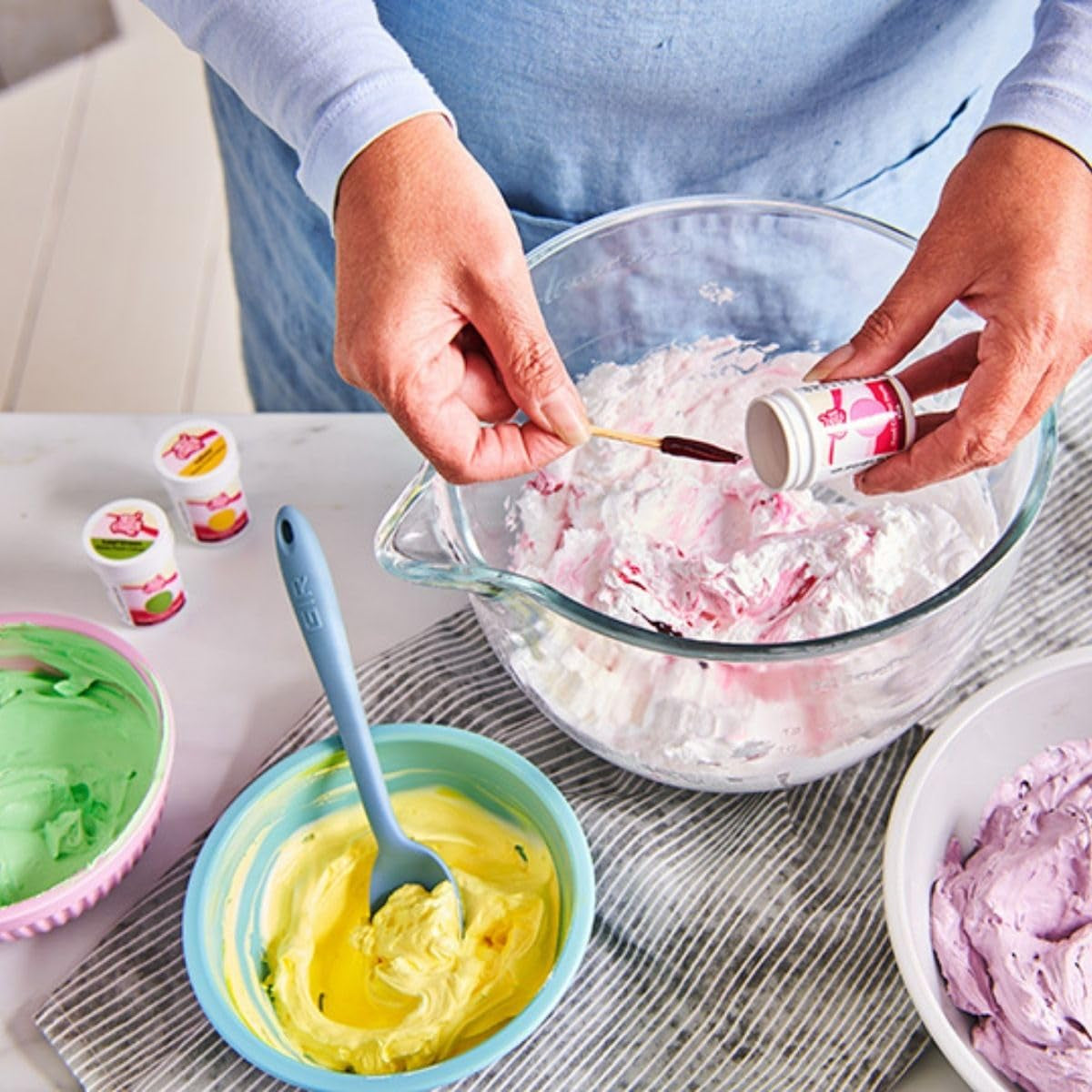 Funcakes Paste Colorants Set coloranti alimentari, 8 pezzi: colorante alimentare concentrato per pasta, panna, fondente, marzapane, pasta, pasta da modellare e pasta di fiori. Halal.