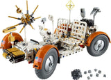LEGO Technic NASA Apollo Veicolo itinerante lunare (LRV), Modello rover lunare per adulti, Spazio da collezione per appassionati di scienza, Giocattolo da costruzione, Modello di veicolo spaziale 42182 Set da costruzione Besuche den LEGO-Store