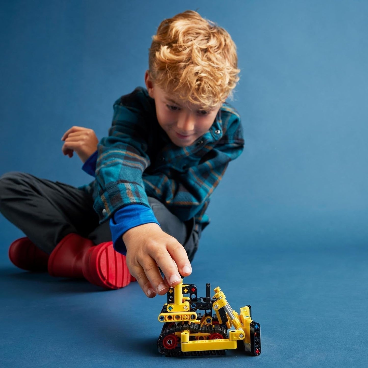 LEGO Technic Bulldozer pesante da costruzione Bulldozer giocattolo Aggiungi al tuo cantiere Giocattolo da costruzione per bambini Regalo tecnologico per ragazzi e ragazze di 7 anni 42163 Set da costruzione Acquista dal negozio LEGO