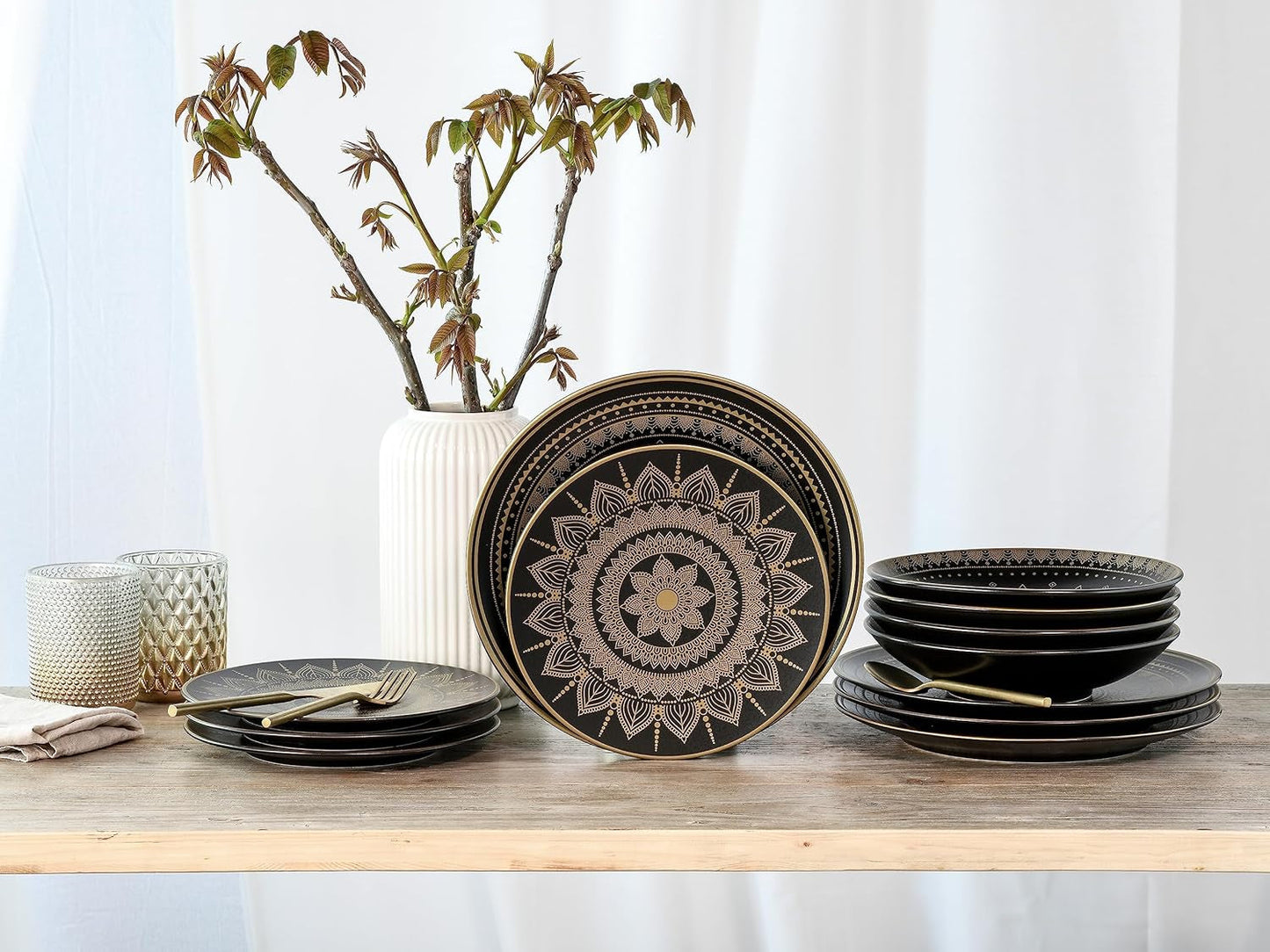 CreaTable, 23588, serie MANDALA GOLD - Nero, set di stoviglie da 12 pezzi, set di piatti in porcellana, lavabile in lavastoviglie e adatto al microonde, produzione di qualità