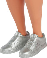 Ken Barbie Fashionistas bambola n. 236 con capelli neri, canotta verde acqua sfumata, shorts in denim e scarpe da ginnastica argentate, HYV00