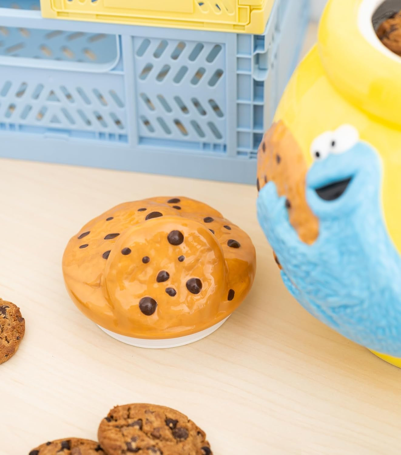 Grupo Erik Barattolo per biscotti in ceramica Sesame Street Cookie Monster - Barattolo per biscotti con coperchio Grande 21,0 x 27,0 x 22,0 cm Barattolo con coperchio Merchandise ufficiale Sesame Street Scatole per alimenti Naty Shop