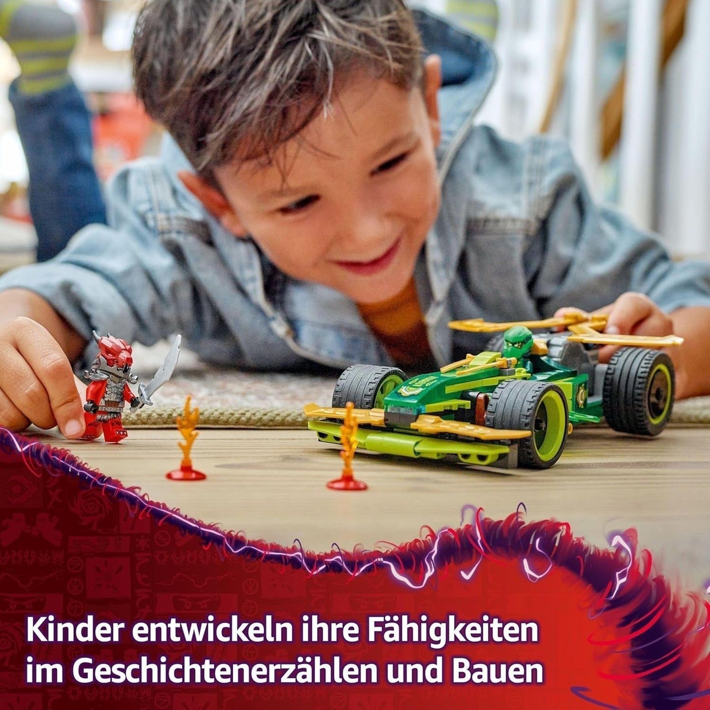 LEGO NINJAGO Lloyd's Action Speedster - Auto giocattolo da costruzione con 2 minifigure per giochi di ruolo, auto giocattolo da costruire per bambini - regalo per ragazzi e ragazze da 7 anni 71828 Set da costruzione Besuche den LEGO-Store