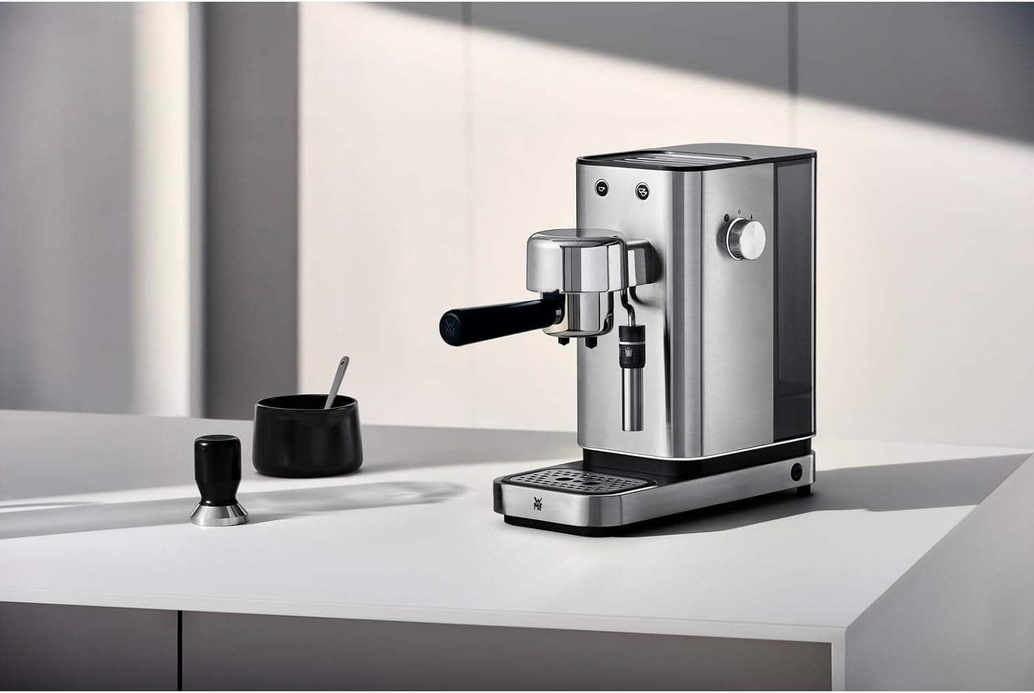 Macchina per caffè espresso WMF Lumero, portafiltro, 1400 watt, portafiltro, 3 inserti, per 1-2 tazzine di caffè espresso, incluse capsule, 15 bar, portabicchieri, montalatte, acciaio inossidabile opaco