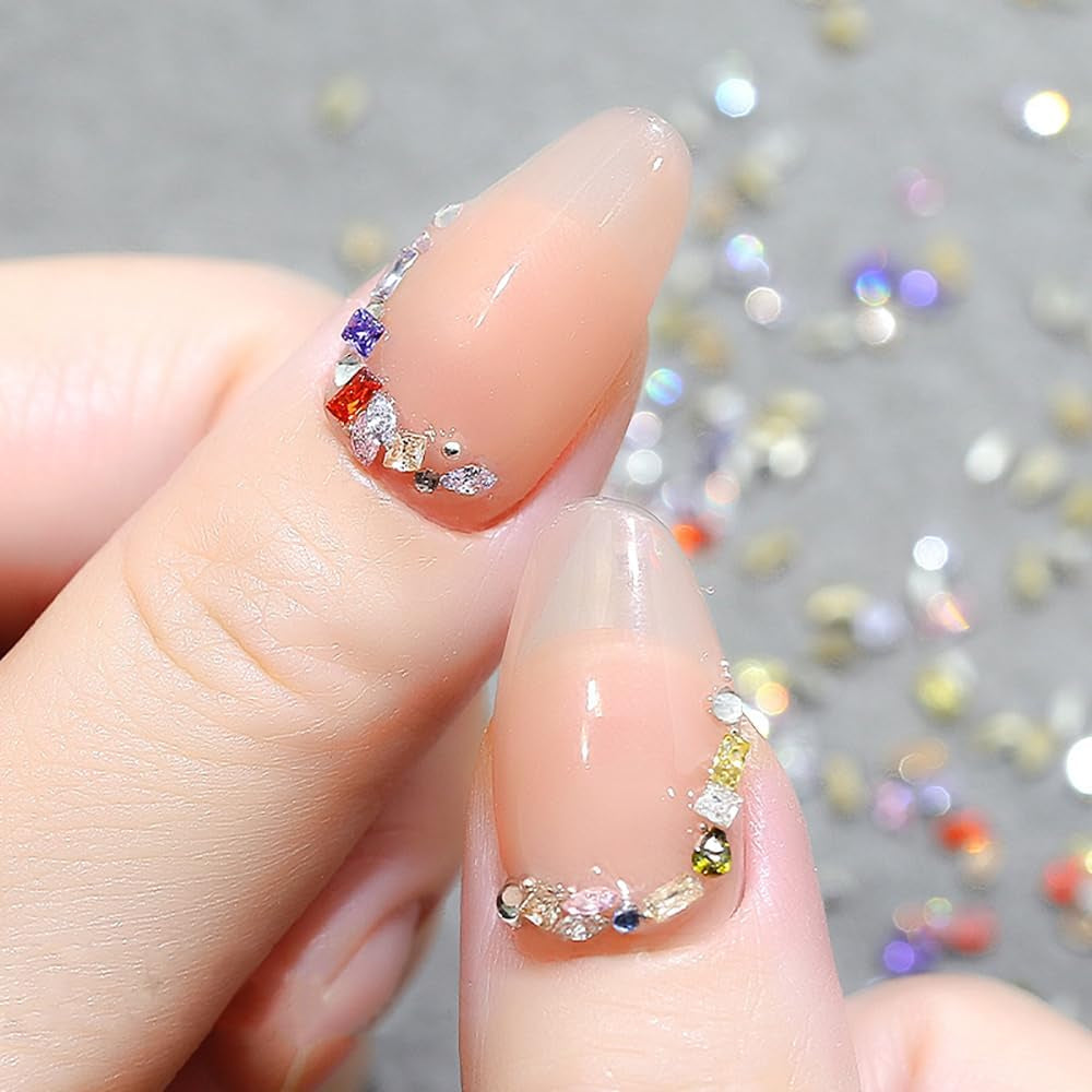 2000 pezzi Bunte Strasssteine ​​​​Nägel Glitzersteine ​​​​Ciondoli per unghie Nail art Edelsteine ​​​​Nagel Steine ​​​​Glitzer Steine ​​​​Nagel Charms Nägel Zubehör Kristalle Diamant Nageldesign Strass Nail Art Strass Nail Gems