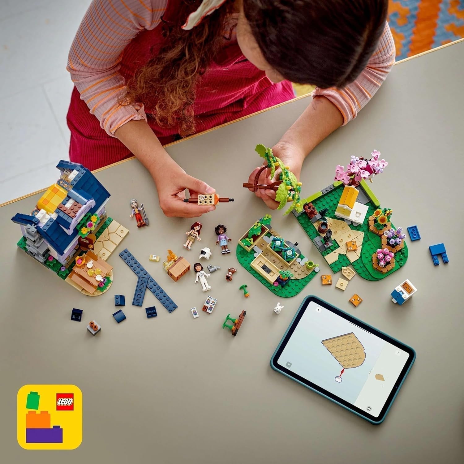 LEGO Friends Casa e giardino fiorito Set da costruzione L'apicoltore Playset natura Regalo per ragazze 12+ Modello costruibile Set 4 minifigure e figure di animali Gatto e coniglio 42669 Set da costruzione Besuche den LEGO-Store