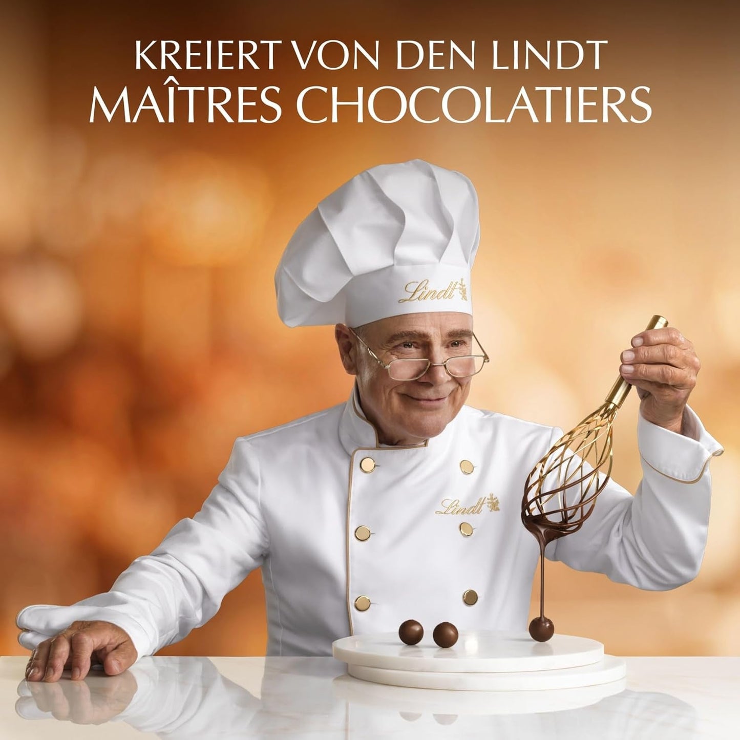 Cioccolata Lindt | Borsa assortita LINDOR argento | Sacco da 1 kg | 80 palline di cioccolato al latte fondente al gusto 70%, caramello salato e doppio cioccolato | Regalo di cioccolato da condividere