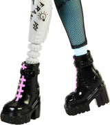 Monster High Frankie Stone bambola in giacca di jeans e pantaloncini, include cane Watzie e accessori come zaino, snack e taccuino, HXH73 Naty Shop Dolls