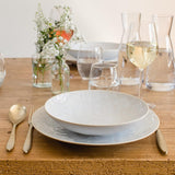 MÄSER 935079 Servizio da tavola moderno vintage per 2, design moresco, servizio da tavola da 8 pezzi, piatti e ciotole in ceramica di alta qualità, gres, bianco