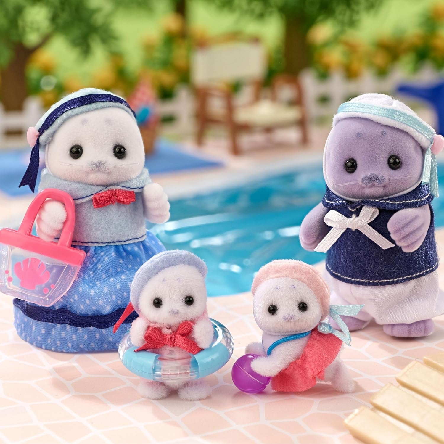 Sylvanian Families - 5759 Figura di animali della famiglia delle foche Giocattolo dettagliato per bambini dai 3 anni in su
