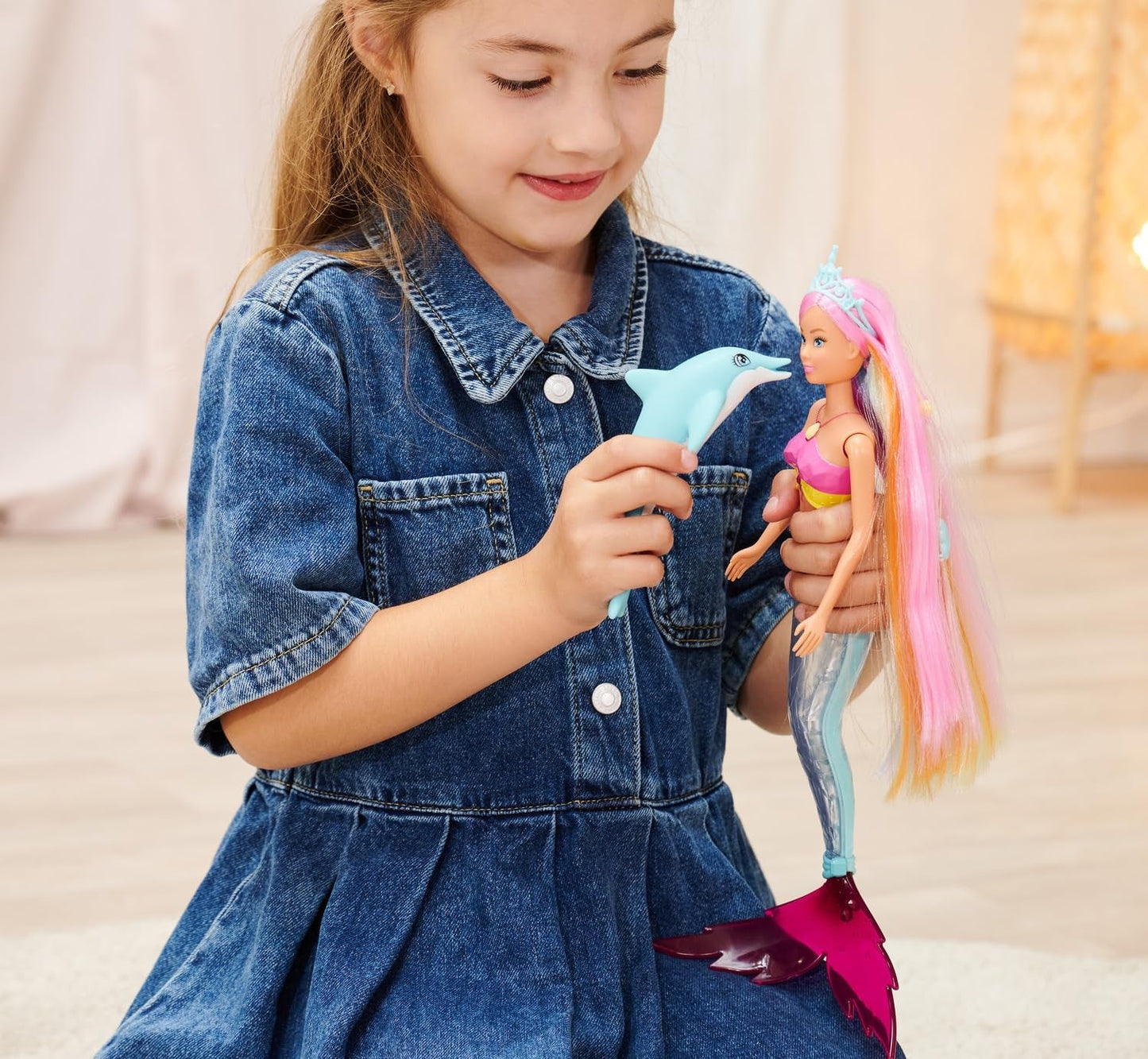 Simba Steffi Love Sirena Sirena con Funzione Luce Arcobaleno, Capelli Extra Lunghi, Figura di Delfino e Fermagli per Capelli, Altezza 39 cm, Funzione Try-Me, dai 3 anni in su