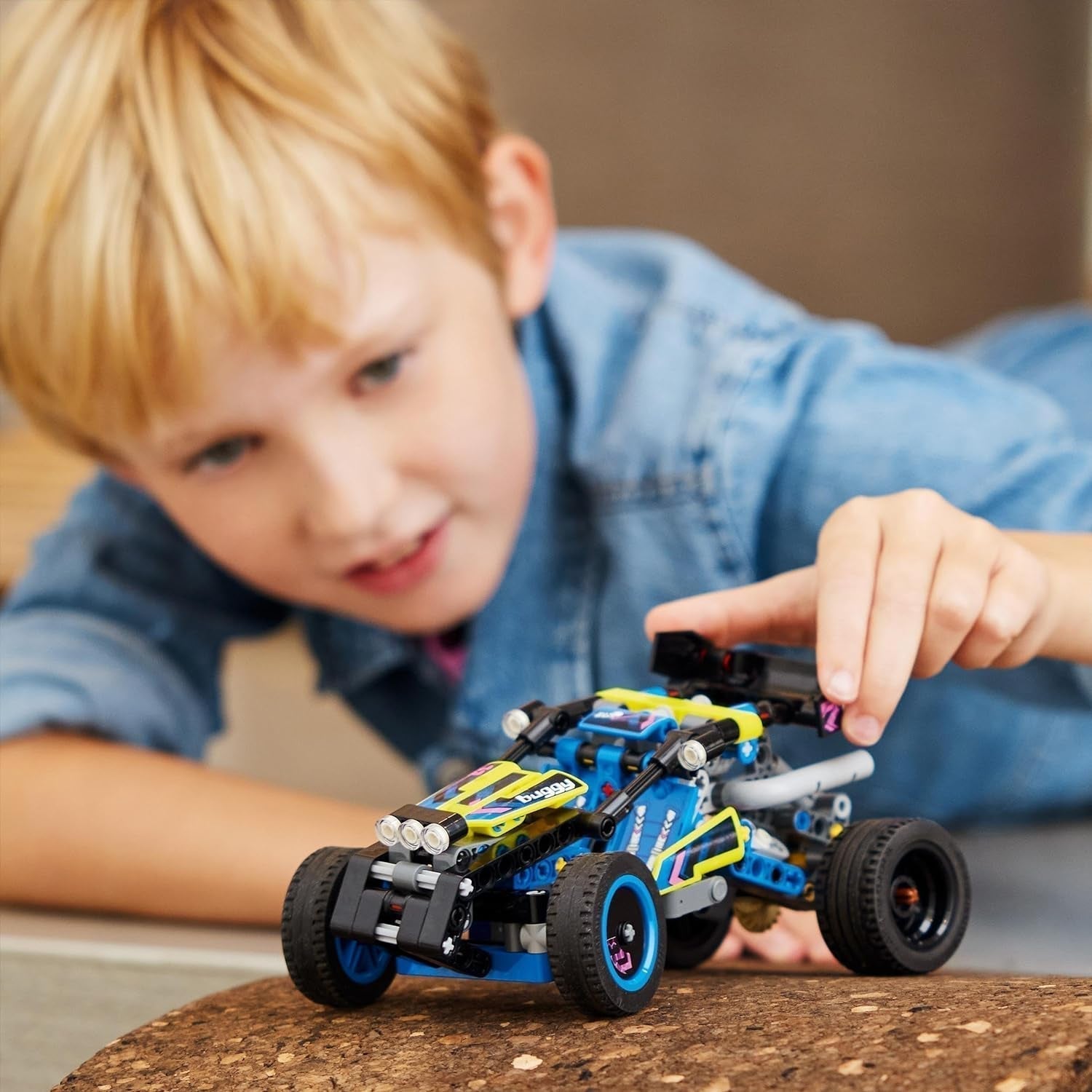LEGO Technic Auto da corsa fuoristrada buggy giocattolo per bambini Kit di costruzione auto da corsa buggy regalo per ragazzi e ragazze Modello di auto da rally di 8 anni 42164 Set da costruzione Acquista dal negozio LEGO