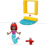 Palcoscenico musicale LEGO® Disney Princess Arielle, giocattolo da costruzione per bambini con 2 personaggi, idea regalo per ragazze e ragazzi dai 4 anni e per i fan delle serie TV, giocattolo per bambini 43235 Set da costruzione Beuche den LEGO-Store