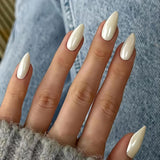 Unghie cromate autoadesive - Colla glitterata marrone mandorla media sulle unghie Unghie finte glitterate Colla sulle unghie artificiali Unghie acriliche smaltate per donne 24 pezzi