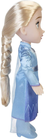 Disney Frozen 2 Elsa Travel Doll, bambola da 35 cm con abito ispirato al film cult, stivali e lunghi capelli intrecciati per un divertimento extra, per ragazze dai 3 anni in su