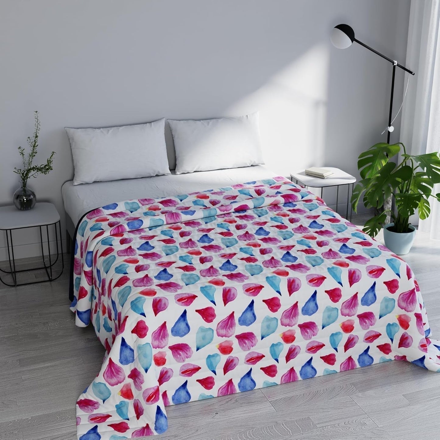 Trapunta estiva stampa fantasia, imbottitura in poliestere, Petali, 260X270Cm Piumini e Trapunte Naty Shop