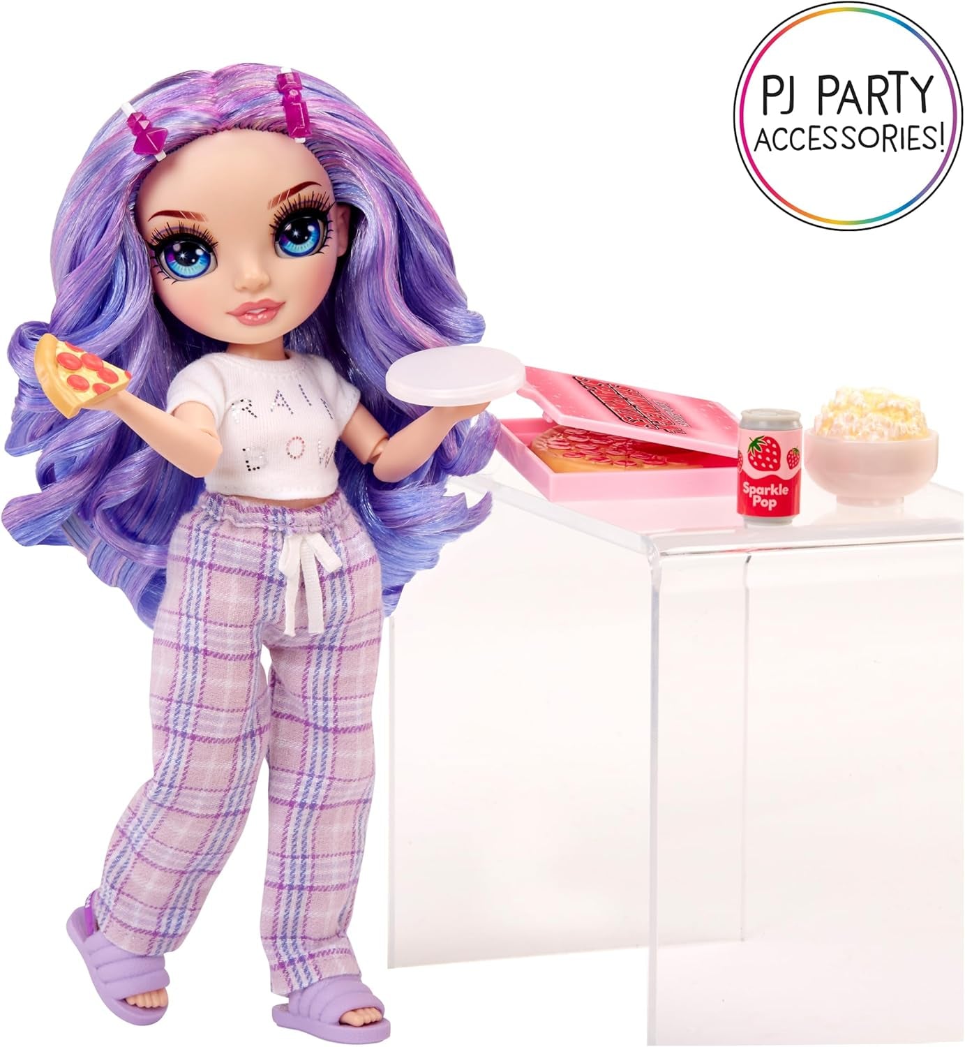 Rainbow High Junior High PJ Party Doll - Viola - 22 cm con tuta morbida, pantofole e accessori da gioco - Giocattolo per bambini - Ideale per 4-12 anni
