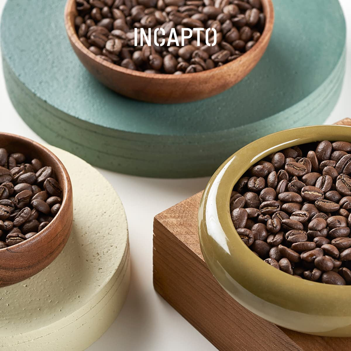 Incapto Ganze Entkofeinierte Kaffeebohnen | Ohne Chemikalien | Mischung aus 100% Arabica-Kaffee aus Brasilien | Ungemahlen Espresso Bohnen | Caffè svizzero decaffeinato all'acqua, confezione da 500 g