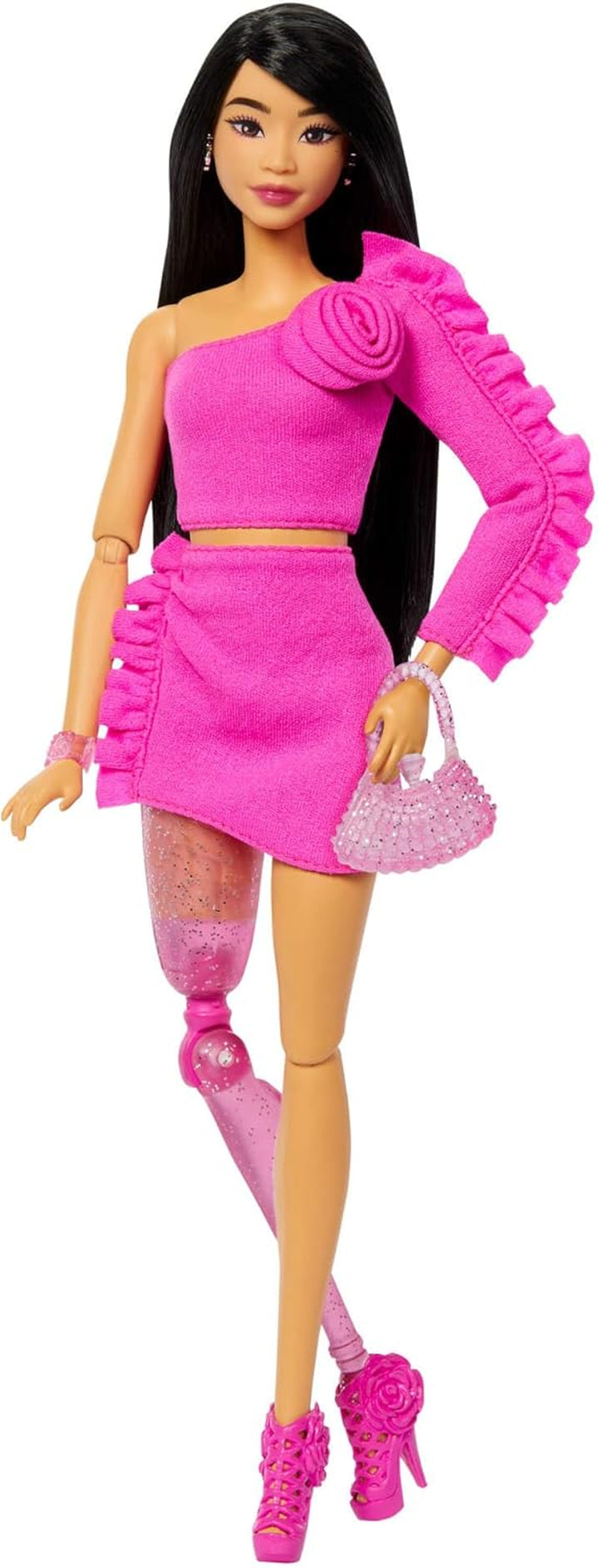 Barbie Doll Deluxe Stile n. 3 con outfit Barbiecore, capelli biondi raccolti in uno chignon alto, vestito rosa pastello con fiocco oversize e accessori come collant a rete, HYV27 Naty Shop Dolls Black