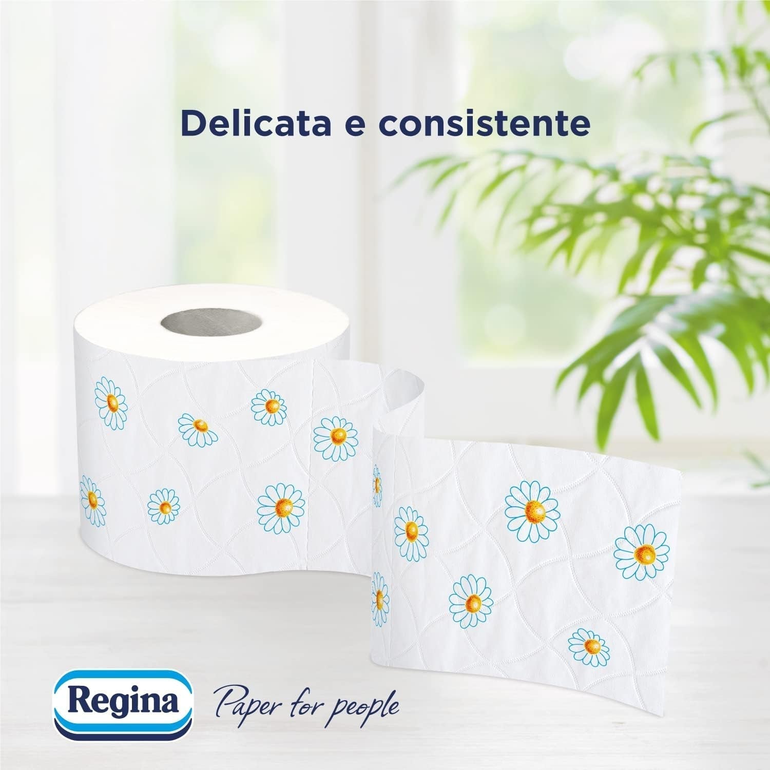 Regina Cartacamomilla - Carta Igienica 8 Rotoli, 300 Soffici Fogli, 3 Veli, Morbida e Resistente, Confezione in Carta Riciclabile