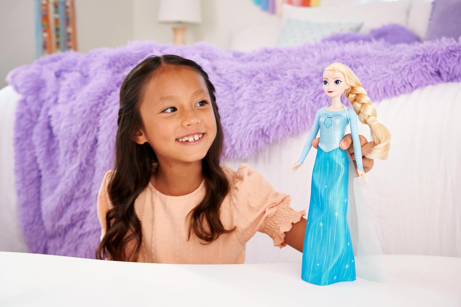 Mattel Disney Frozen Toys Bambola canterina Elsa in abito iconico canta Let It Go dal film Disney Frozen per bambini