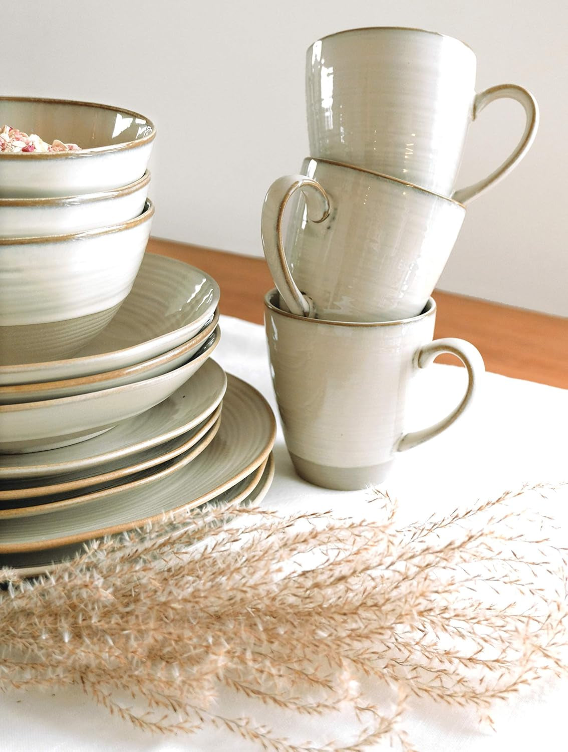 MÄSER 931371 Nottingham Serie Vintage Servizio da tavola per 4, Servizio da tavola da 8 pezzi, Piatti piani e Piatti piani, Look retrò rotondo irregolare, Gres, Beige