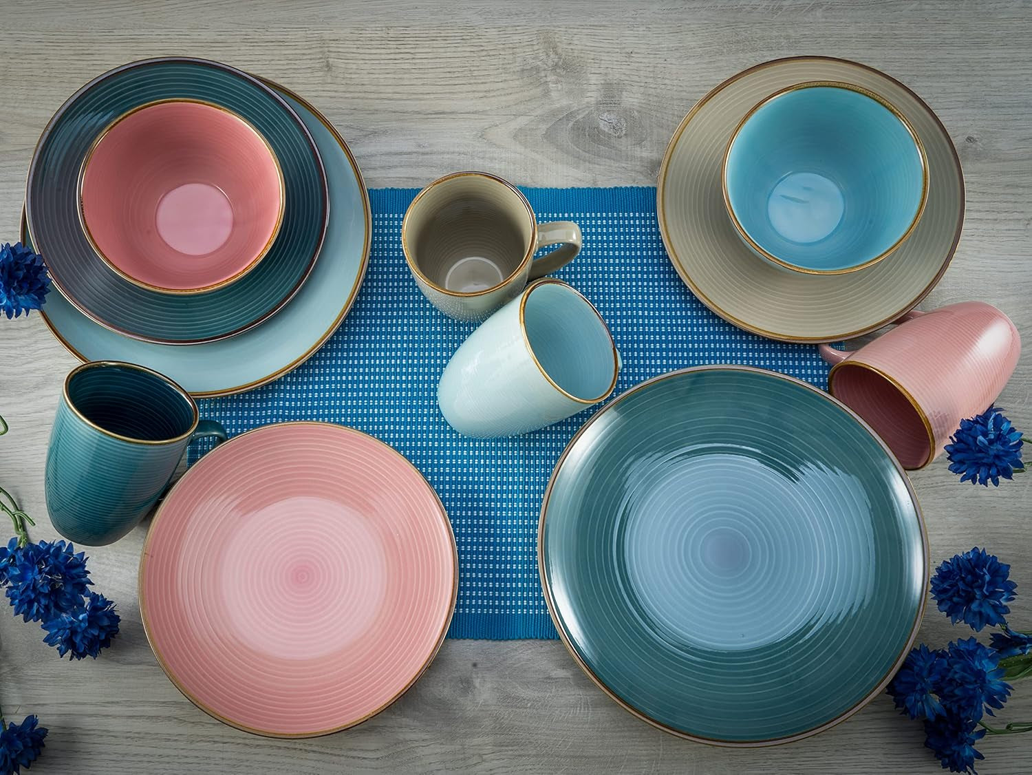 CreaTable, 22506, serie COZY DAY, set di stoviglie da 16 pezzi per 4 persone, servizio combinato in porcellana, lavabile in lavastoviglie e adatto al microonde, produzione di qualità