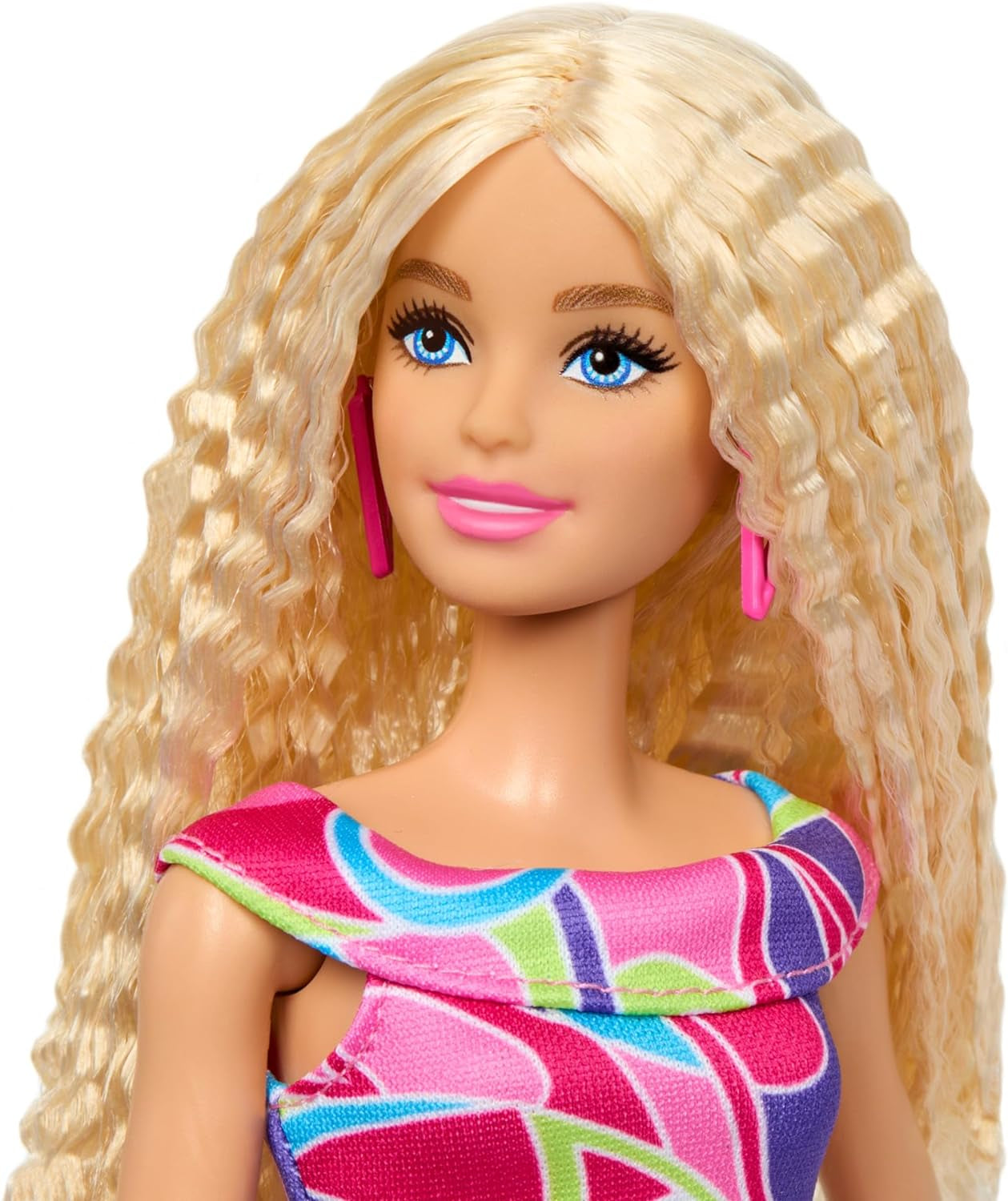 Barbie Fashionistas #223 Bambola con capelli biondi ondulati, vestito e accessori ispirati a Totally Hair, bambola alla moda da collezione per il 65° anniversario, HRH20