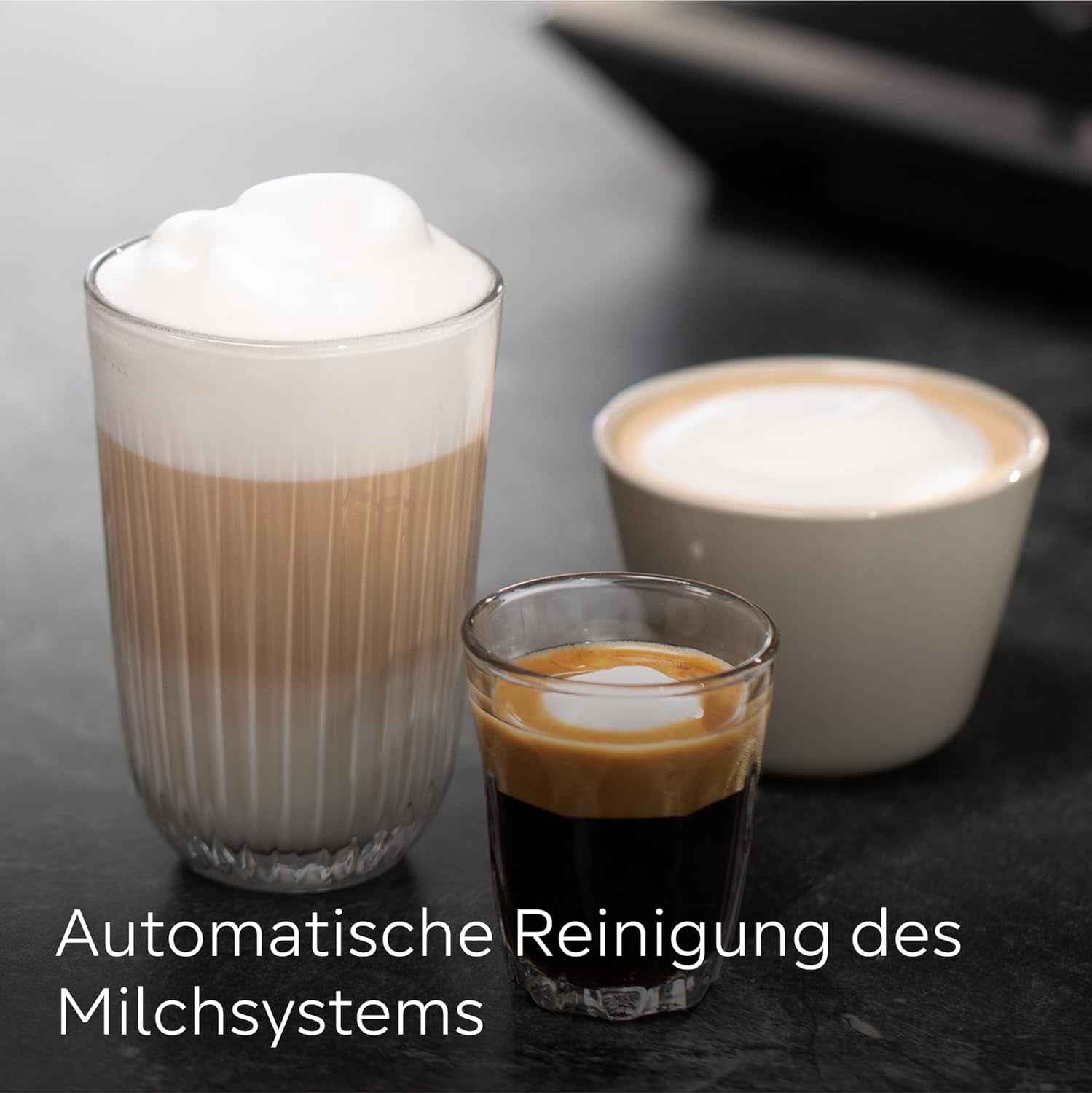 Macchina per caffè espresso completamente automatica Siemens EQ700, ampio schermo TFT a colori, 36 bevande calde e fredde, birra fredda, funzione 2 tazze, controllo app, sistema di pulizia automatico, acciaio inossidabile nero, TQ717D03