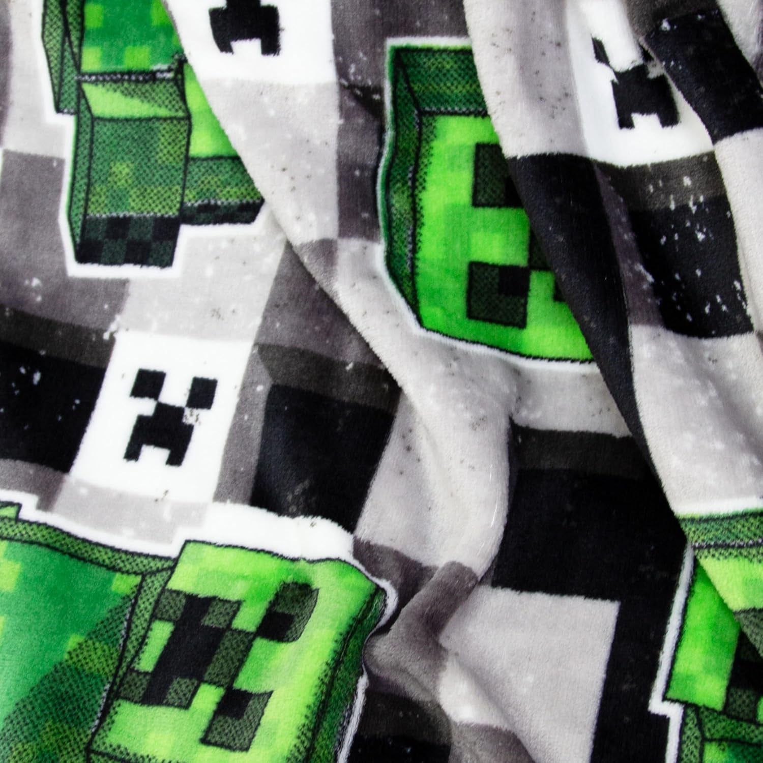 Coperta in pile ufficiale Minecraft World dei personaggi | Design Scribble reversibile su 2 lati, coperta super morbida e calda. Letti e coperte Besuche den Character World-Store