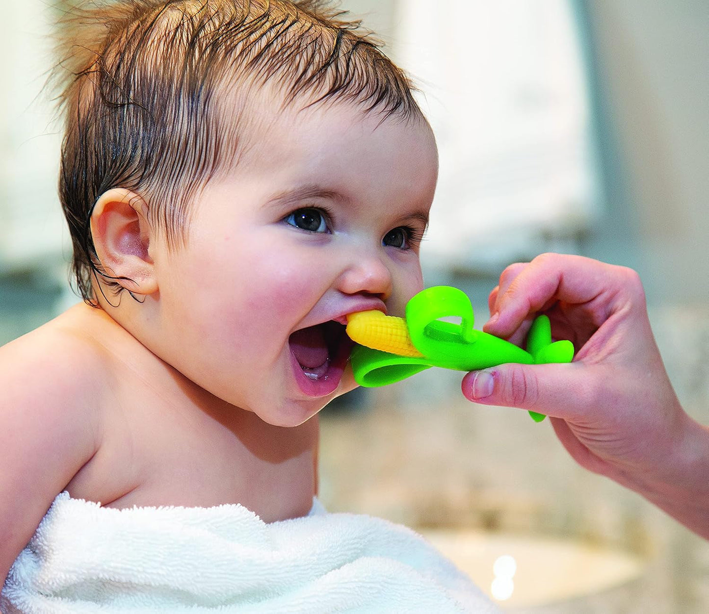 Nuby - Aiuto per la dentizione della pannocchia di mais - 3M+, multicolore