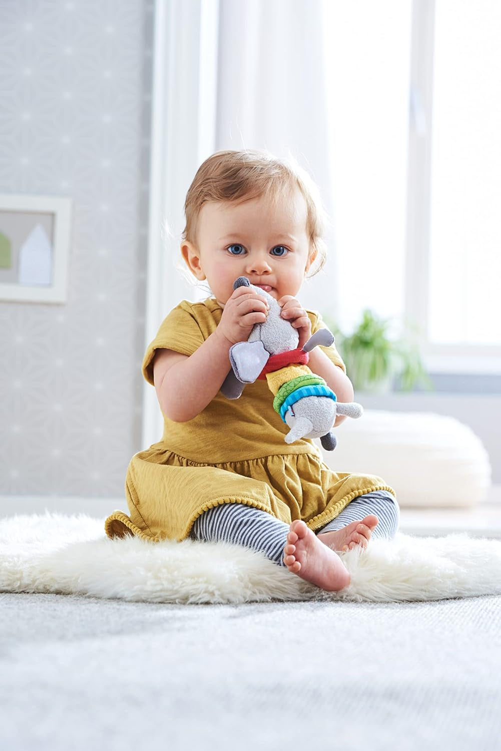 HABA 304771 - Bassotto con sonaglio, giocattolo in stoffa con motore a sonagli, giocattolo a partire da 6 mesi Giocattoli Bebe Naty Shop