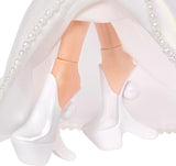 Bratz Holidayz Frosty Nightz - Chloe Doll (Collector's Edition) con abiti e accessori reali