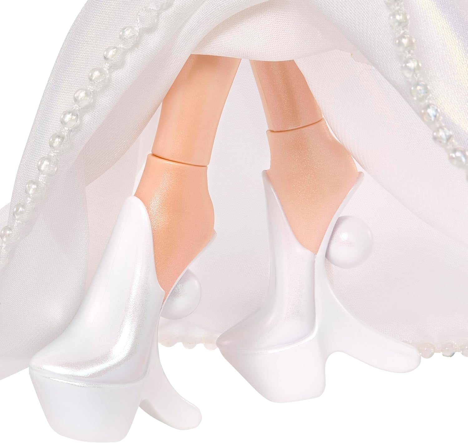 Bratz Holidayz Frosty Nightz - Chloe Doll (Collector's Edition) con abiti e accessori reali
