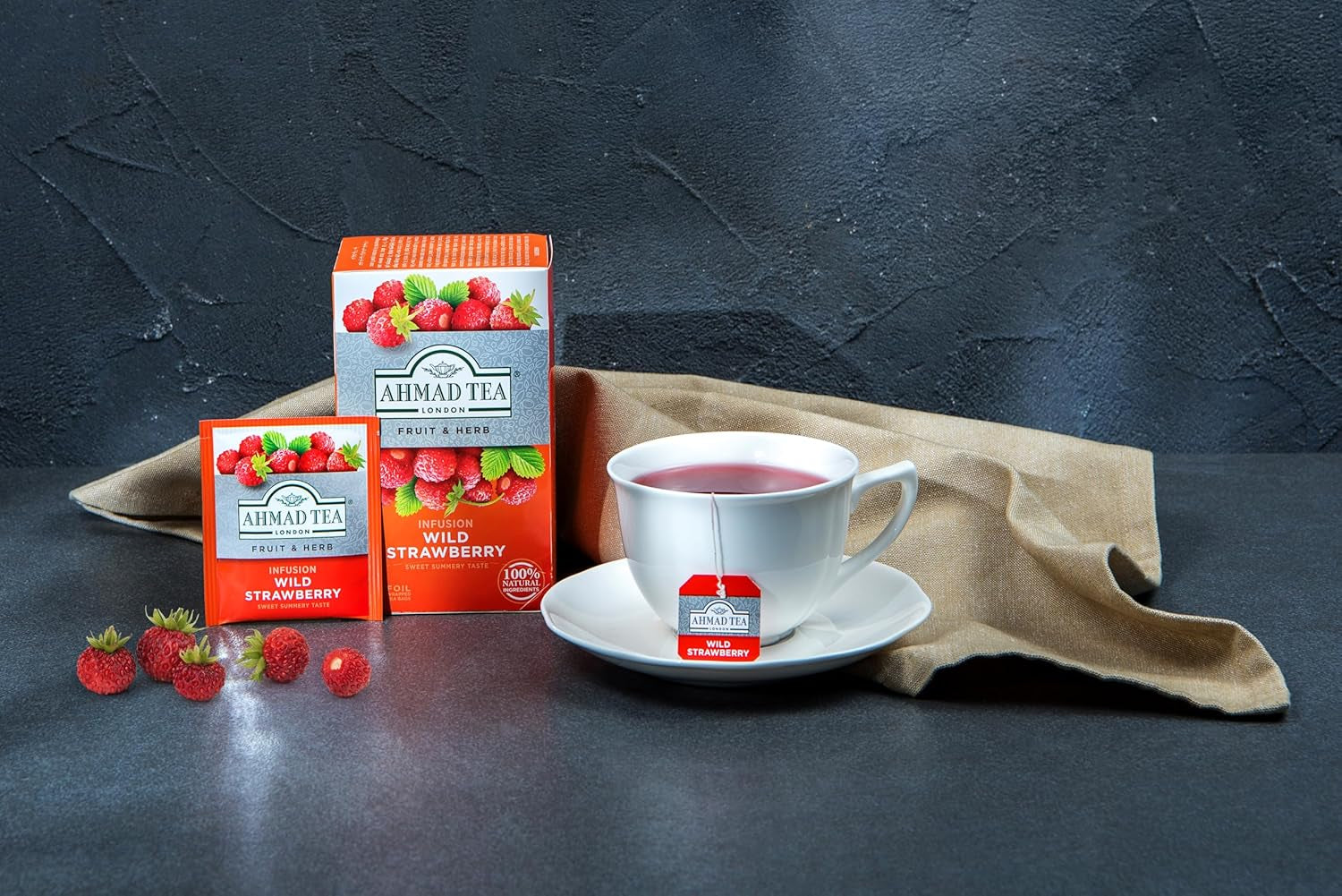 Tè Ahmad - Fragola selvatica - Tisana alla frutta e alle erbe decaffeinato - Fragola - Bustine di tè sigillate confezionate singolarmente con 2 g di tè per porzione - 20 bustine di tè fasciate