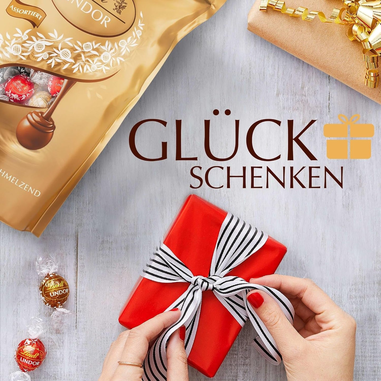 Assortimento classico di palline di cioccolato Lindt LINDOR | ca. 80 palline di cioccolato (al latte, bianco, fondente 60%, nocciola) | Confezione sfusa, 1 kg