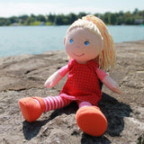 HABA 302108 - Bambola Annelie, bambola di stoffa con vestiti e capelli, 30 cm, giocattolo da 18 mesi, rosso Bambole Naty Shop