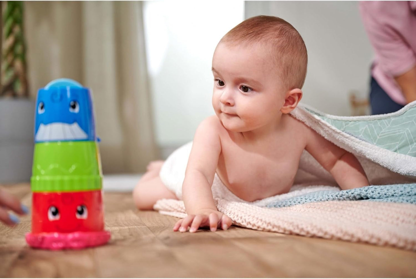 Simba 104010183 - Secchiello ABC con bicchiere impilabile, secchiello e bicchiere colorato con ruscello e ruota idraulica, 3 pezzi, 23 cm, da 12 mesi Baby Toys Naty Shop