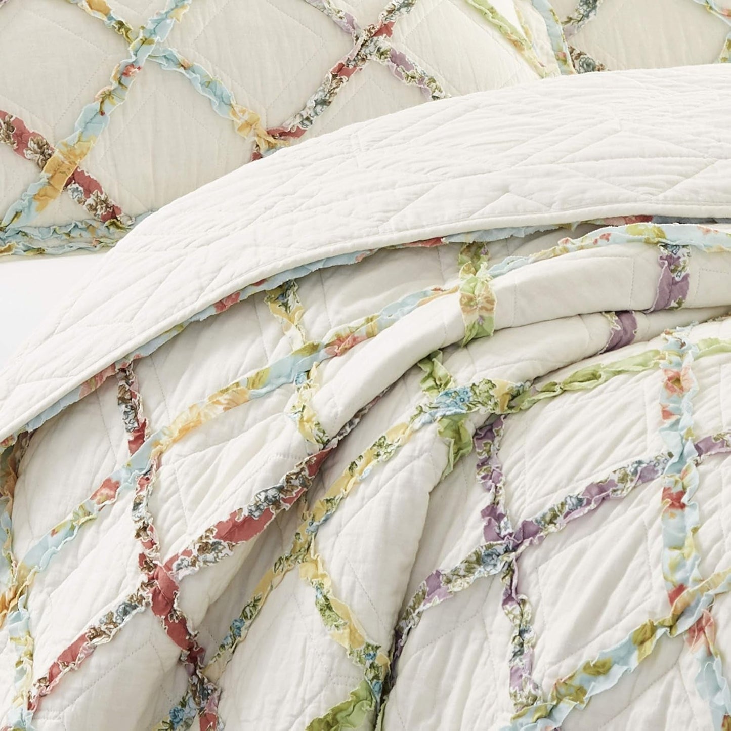 Laura Ashley Trapunta Home Rüschen Garden Collection, 100% cotone, Ultra morbida, Per tutte le stagioni, Reversibile, Elegante, Letto matrimoniale, Colore Crema (197783) Piumini e trapunte Naty Shop