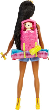 Barbie HDF74 Confezione doppia bambola! Brooklyn Camping Doll (Bruna con trecce intrecciate, circa 29 cm) con cucciolo, zaino, sacco a pelo, 10 accessori da campeggio, regalo per bambini dai 3 anni in su