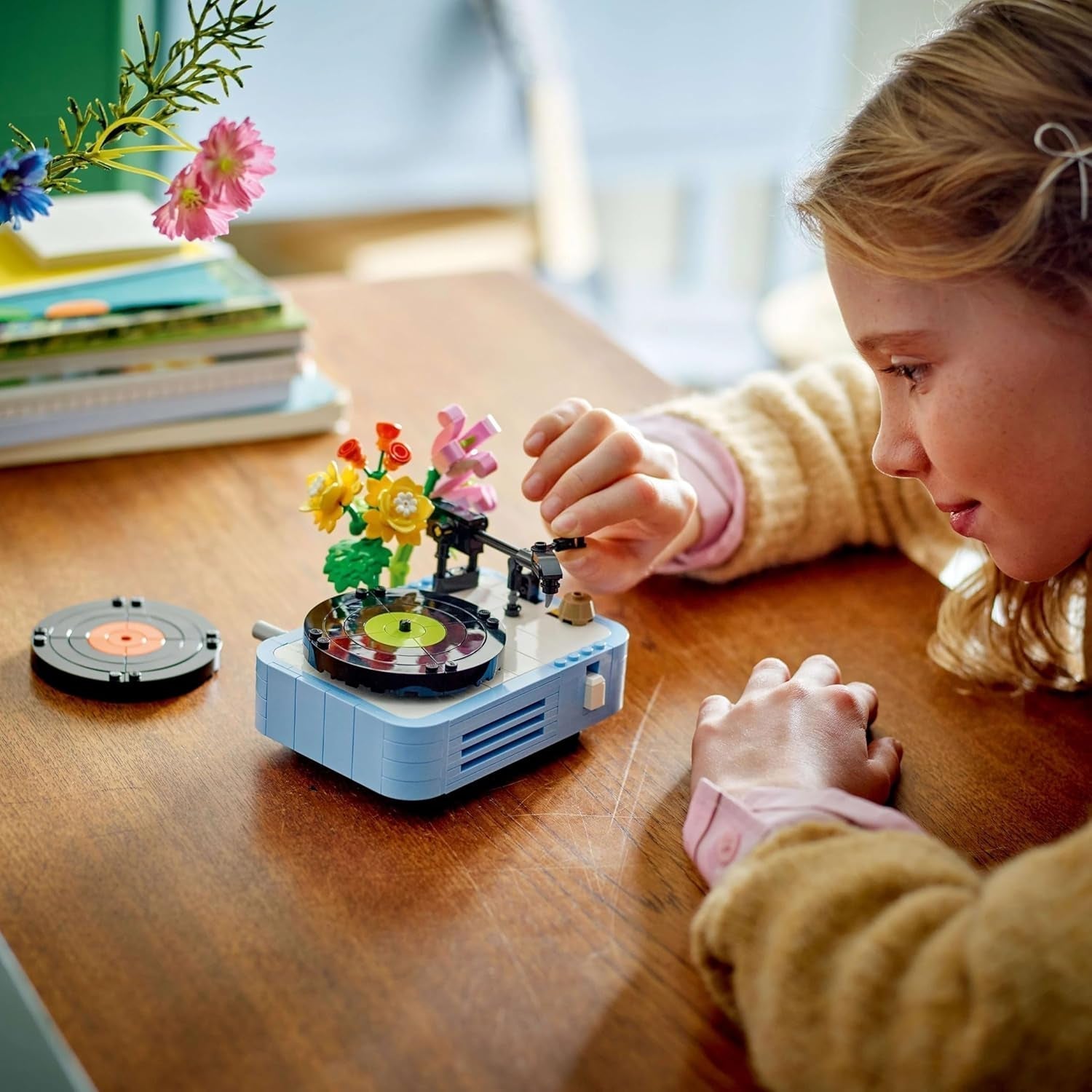 Lettore di dischi LEGO Creator 3In1 con fiori - giocattolo trasformabile in radio o microfono - giocattoli musicali per bambini - idea regalo creativa per ragazze e ragazzi a partire da 8 anni 31172 Set da costruzione Besuche den LEGO-Store