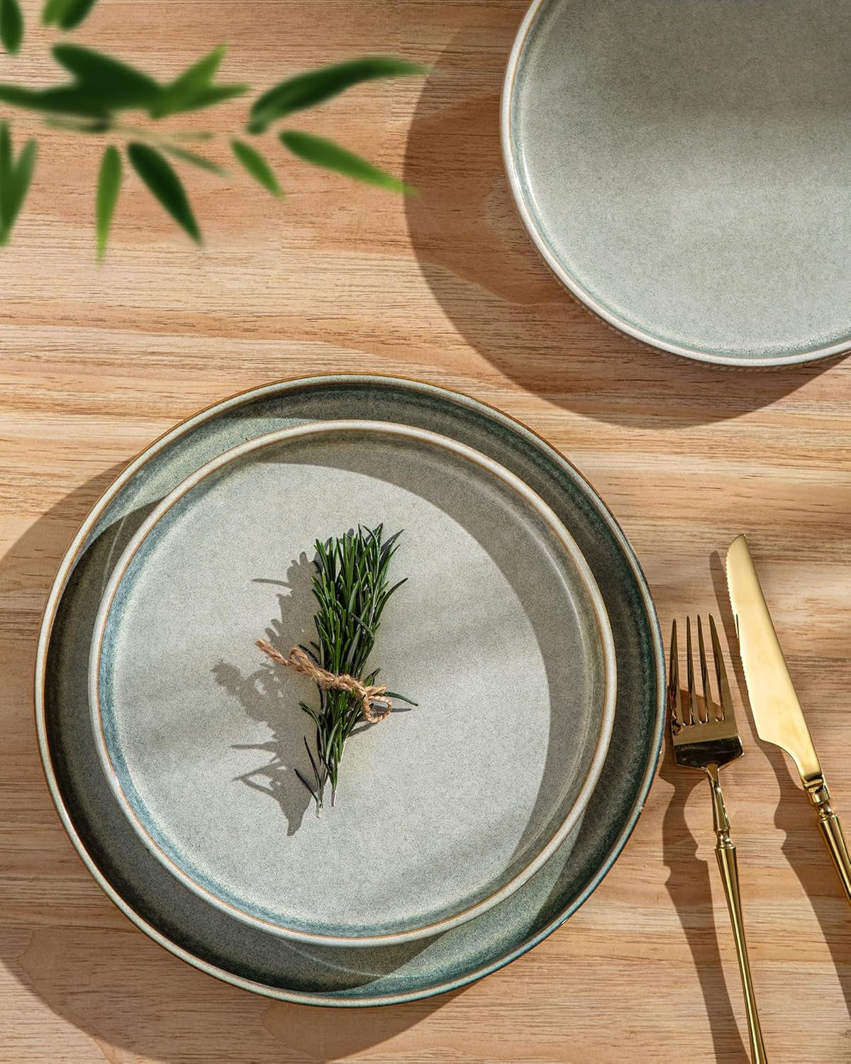 GBhome Set di Stoviglie in Ceramica per 6 Persone 18 Pezzi Set di Stoviglie in Porcellana Fatta a Mano con Smalto Reattivo Set di Ciotole e Piatti Utilizzabili nel Microonde e in Lavastoviglie