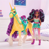 Unicorn Academy Ankleidepuppe Ava - die Originalpuppe zur beliebten Netflix-Serie, 24 cm groß und mit 7 Accessires für fantasyvolles Rolenspiel, für Kinder ab 4 Jahren