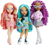 Bambola di Alta Moda Arcobaleno - Pinkly Paige - Bambola alla moda rosa con abito alla moda - con occhiali e oltre 10 accessori di gioco colorati - Ideale per bambini di 4-12 anni e collezionisti