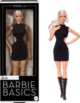 Barbie Basics Model 2 bambola da collezione con capelli biondi, miniabito nero e stivali da gladiatore, taglia unica per tutti i gusti, corpo articolato e testa intercambiabile, JBH71