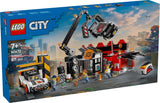 Deposito di rottami LEGO City con macchinine - giocattolo con pressa per rottami e gru, 2 macchinine, 4 minifigure funzionanti ed edificio per uffici - regali di compleanno per ragazzi e ragazze a partire da 8 anni 60472 Besuche den LEGO-Store set di costruzione