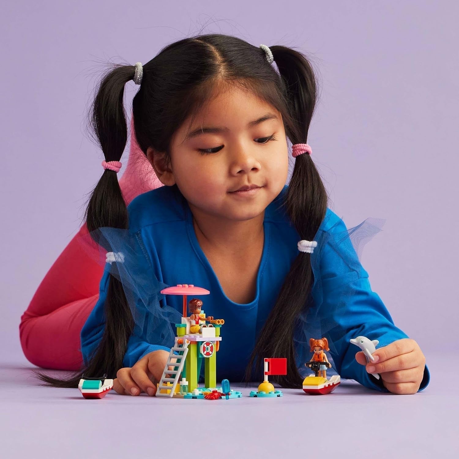 Torre di osservazione del bagnino LEGO Friends con moto d'acqua, giocattolo per bambini, idea regalo per ragazze e ragazzi dai 5 anni con 2 personaggi e un delfino, giocattolo di moto d'acqua 42623 Set da costruzione Besuche den LEGO-Store